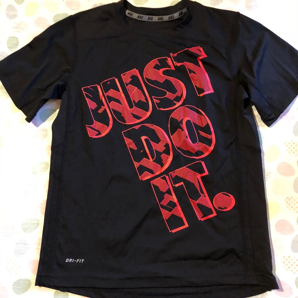 Nike short sleeve dri-fit tee.